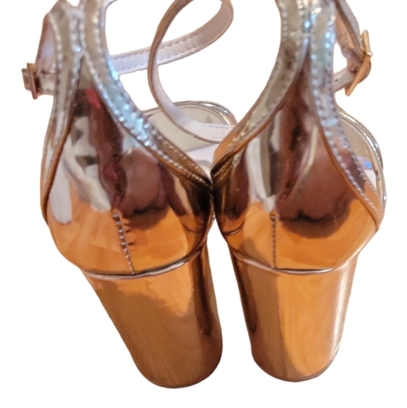 Qupid Rose Gold Strappy Block Heels Sandals - Picture 4 of 8